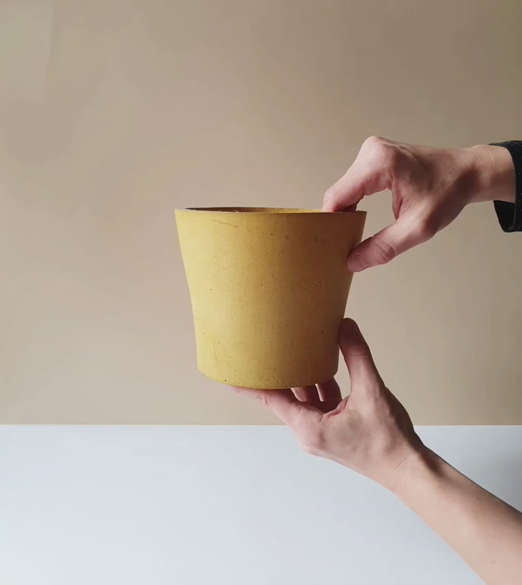 Buet kaspók - 2 méret