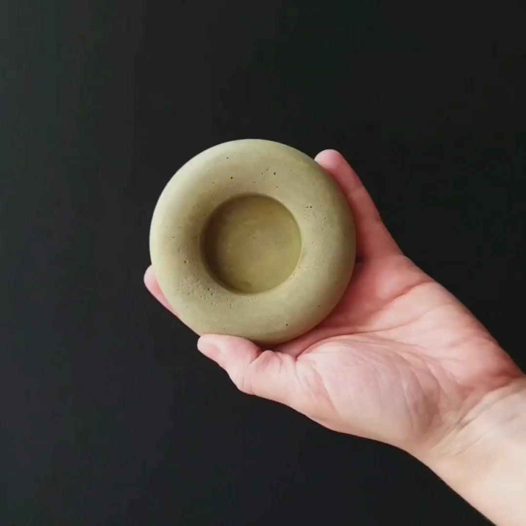 Baburu mécsestartó