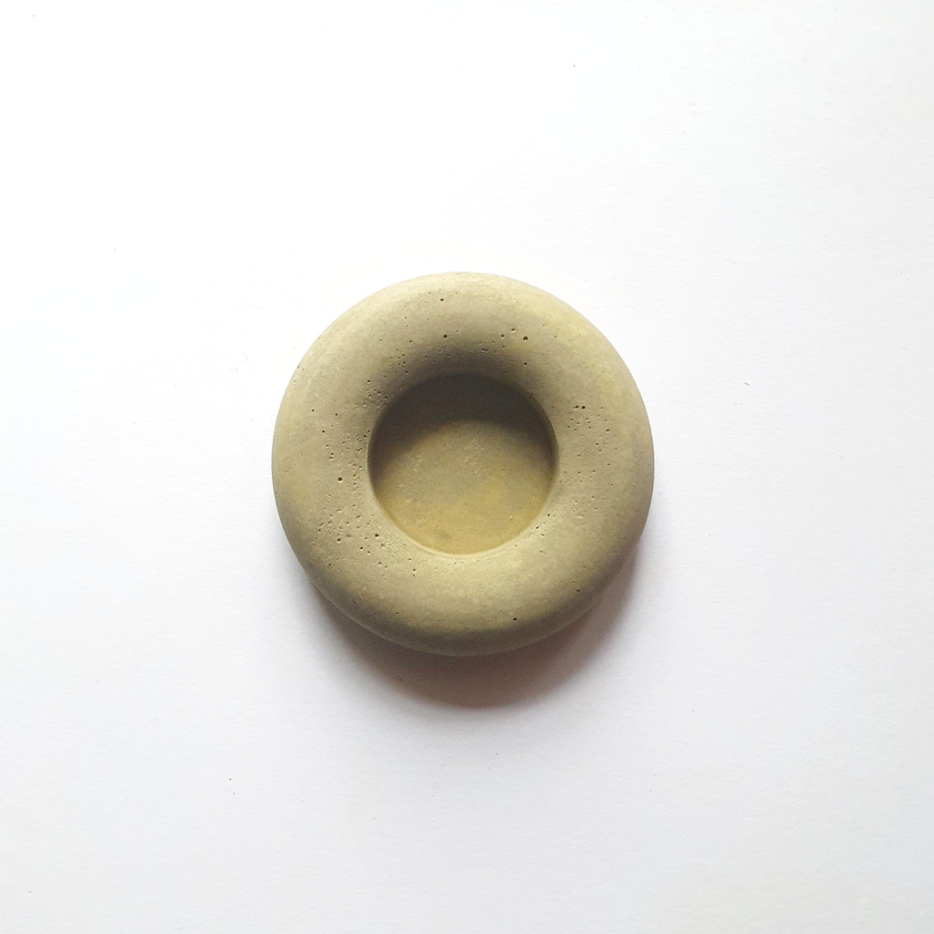 Baburu mécsestartó